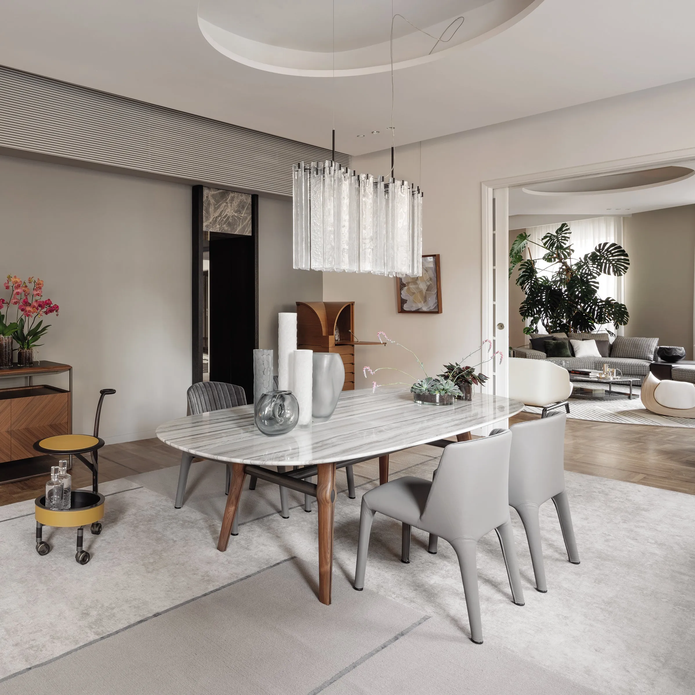 Ago Dining Table