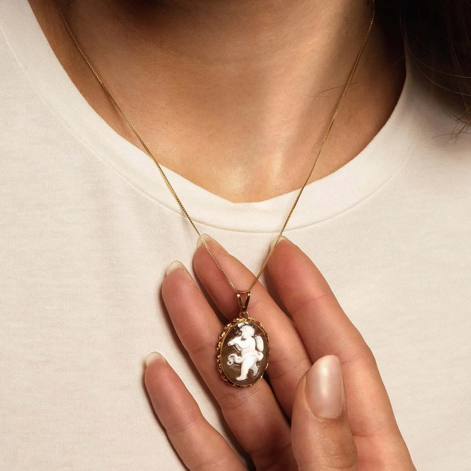 ANGEL - CAMEO PENDANT - GOLD