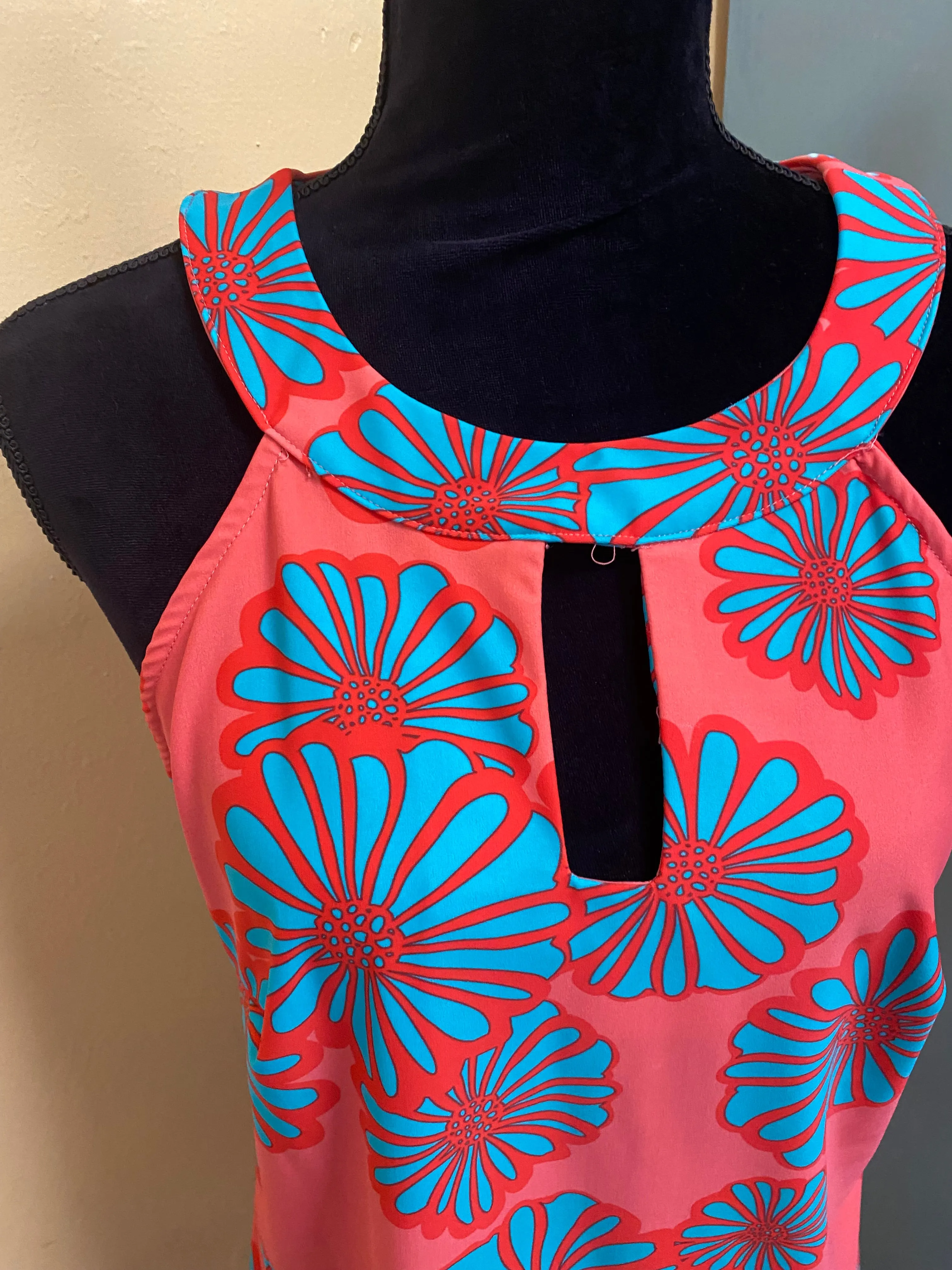 Areyh coral Dresses, medium