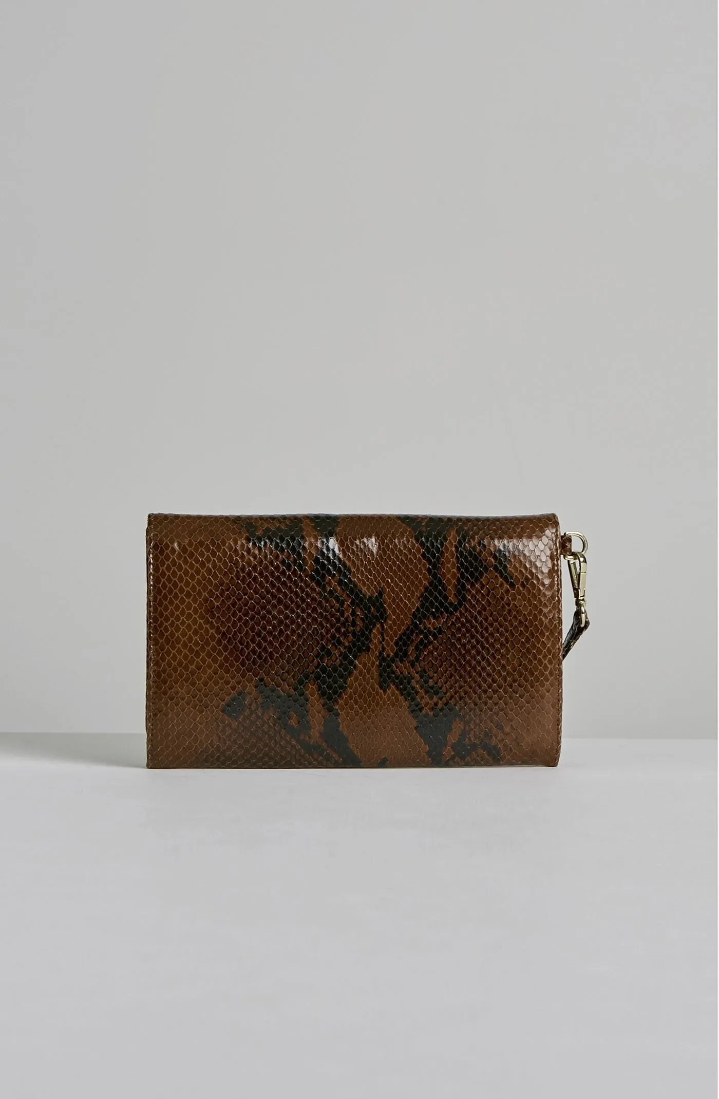 BON VOYAGE CLUTCH