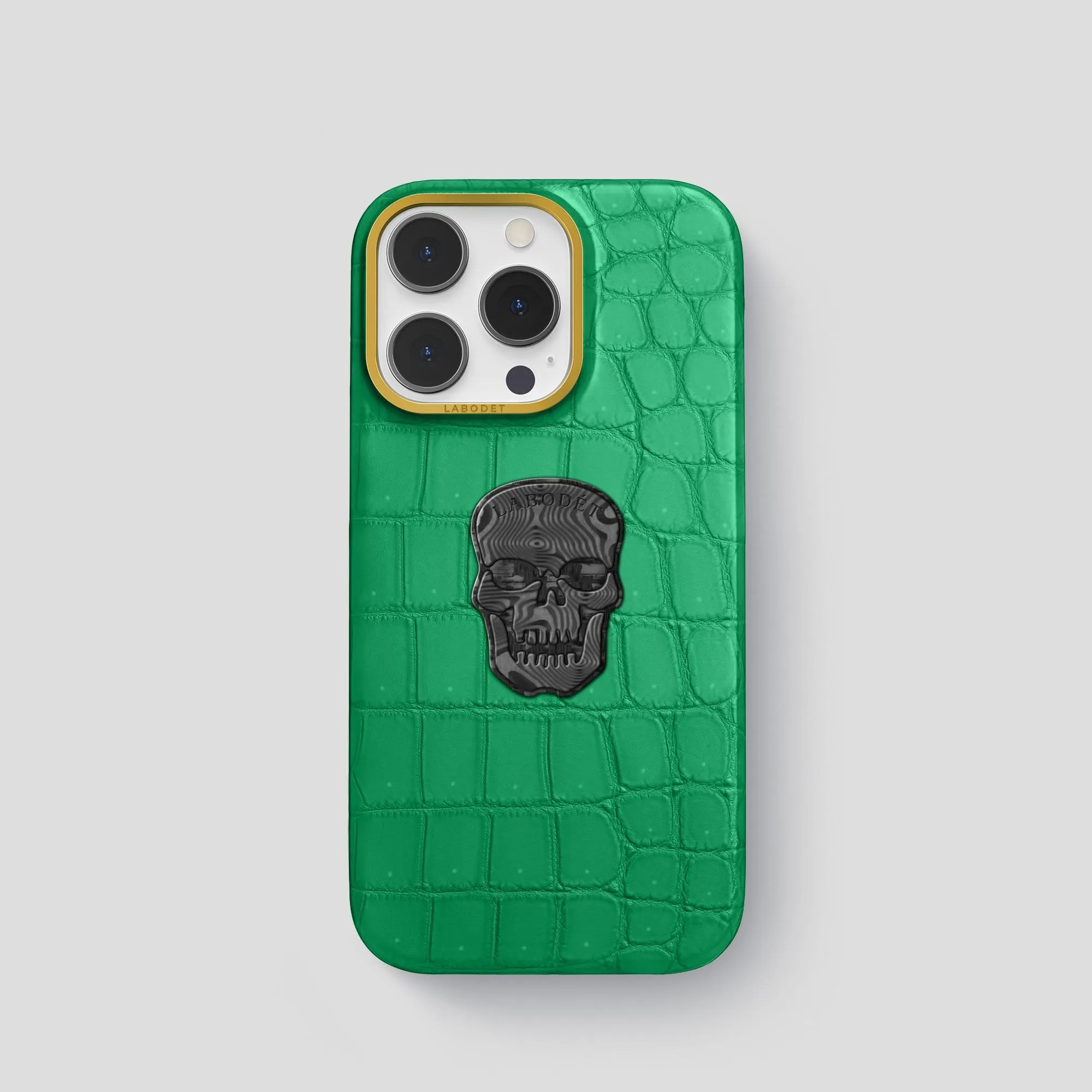Classic Case With Carbon Skull For iPhone 14 Pro In Porosus Crocodile