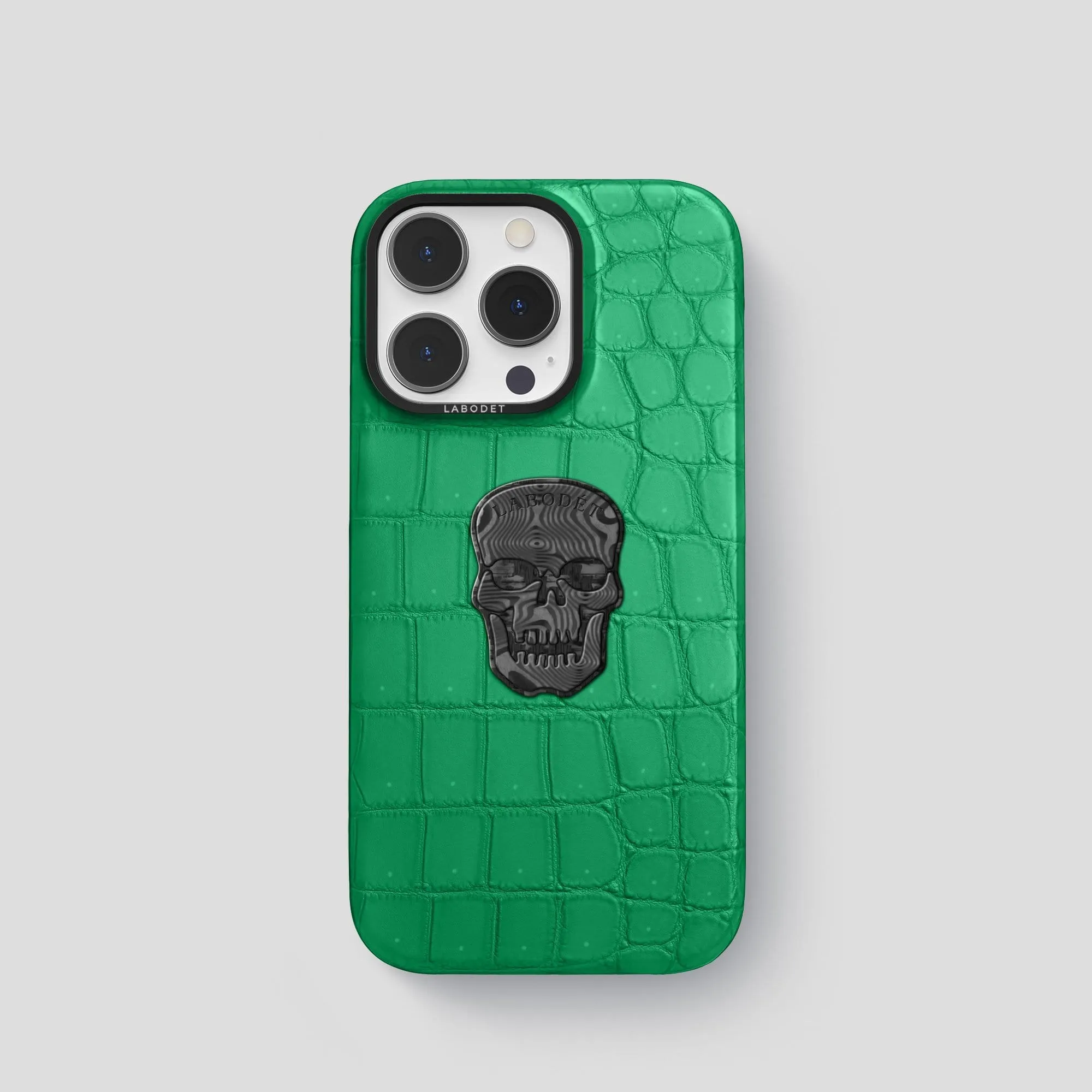 Classic Case With Carbon Skull For iPhone 14 Pro In Porosus Crocodile