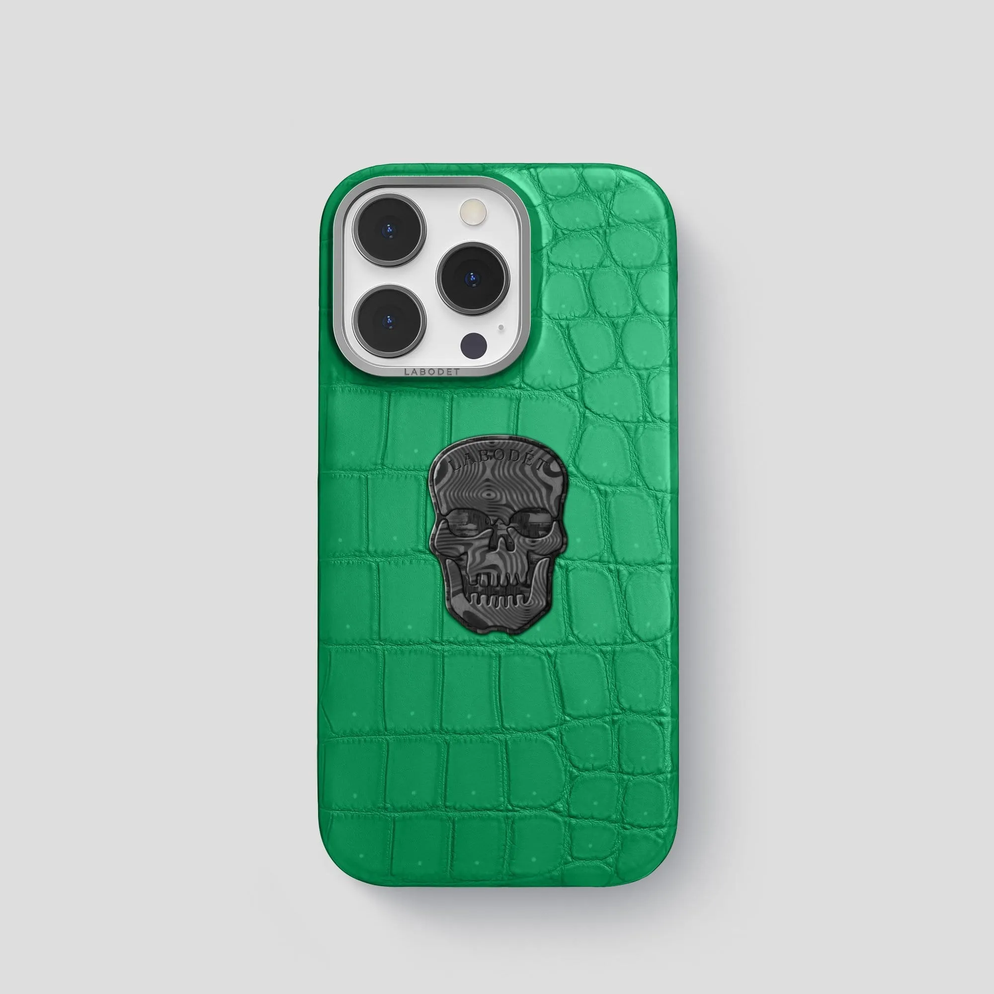 Classic Case With Carbon Skull For iPhone 14 Pro In Porosus Crocodile