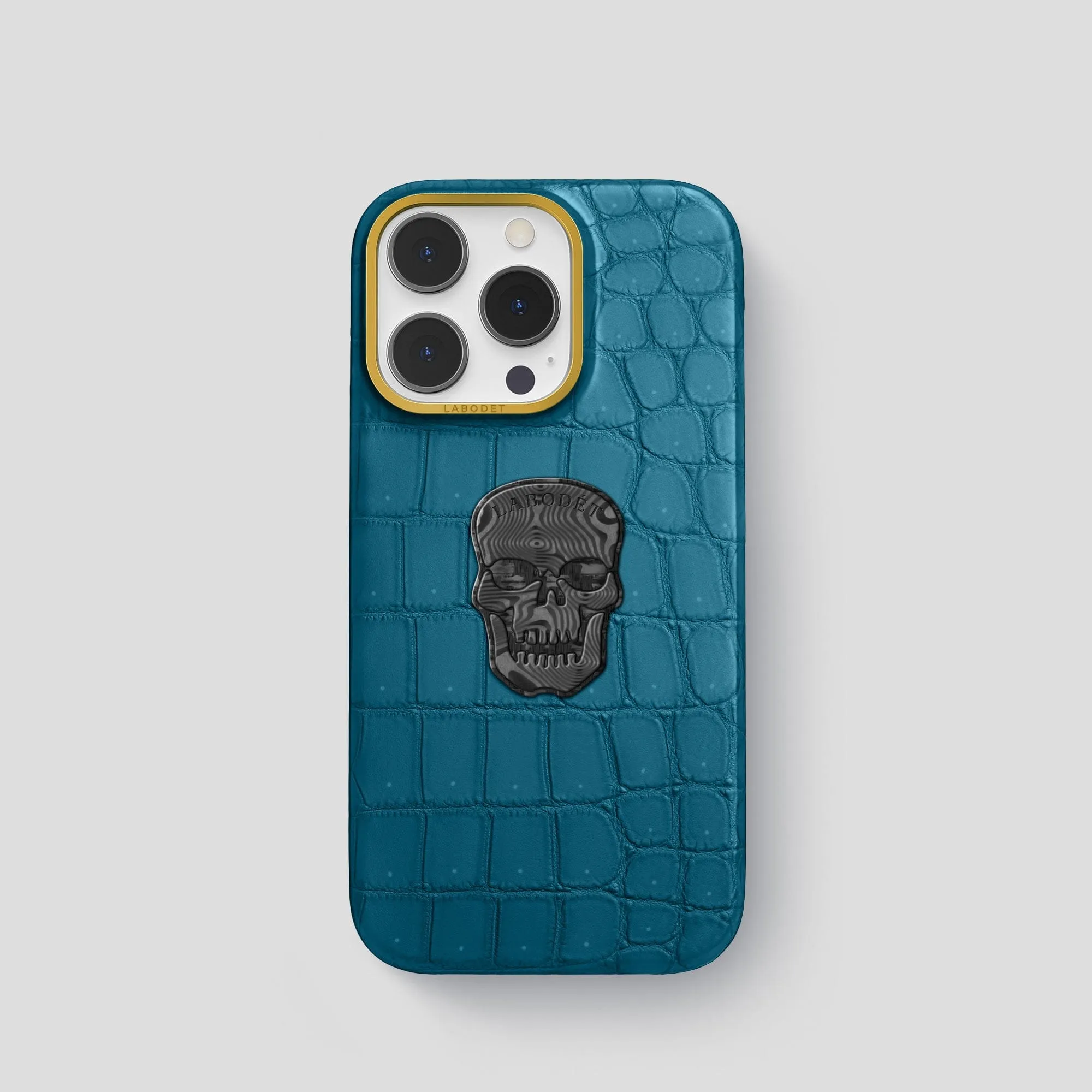 Classic Case With Carbon Skull For iPhone 14 Pro In Porosus Crocodile