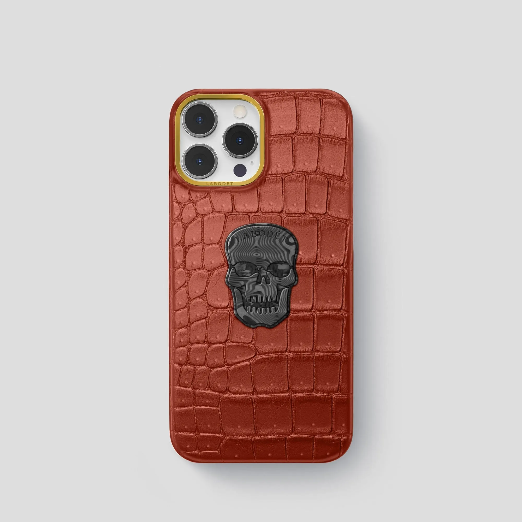 Classic Case With Carbon Skull For iPhone 15 Pro In Porosus Crocodile