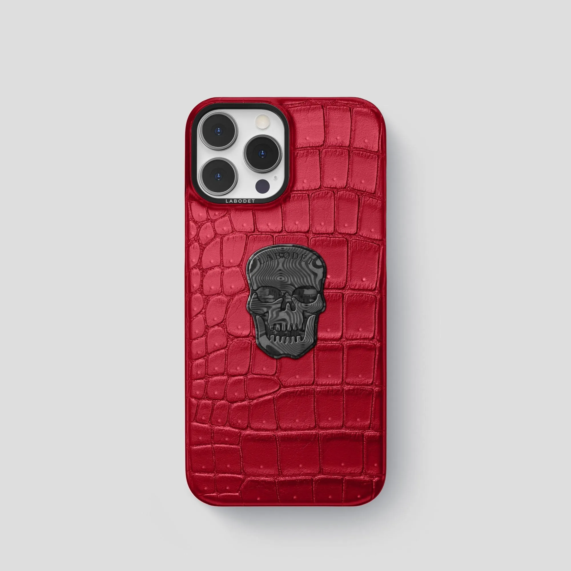 Classic Case With Carbon Skull For iPhone 15 Pro In Porosus Crocodile