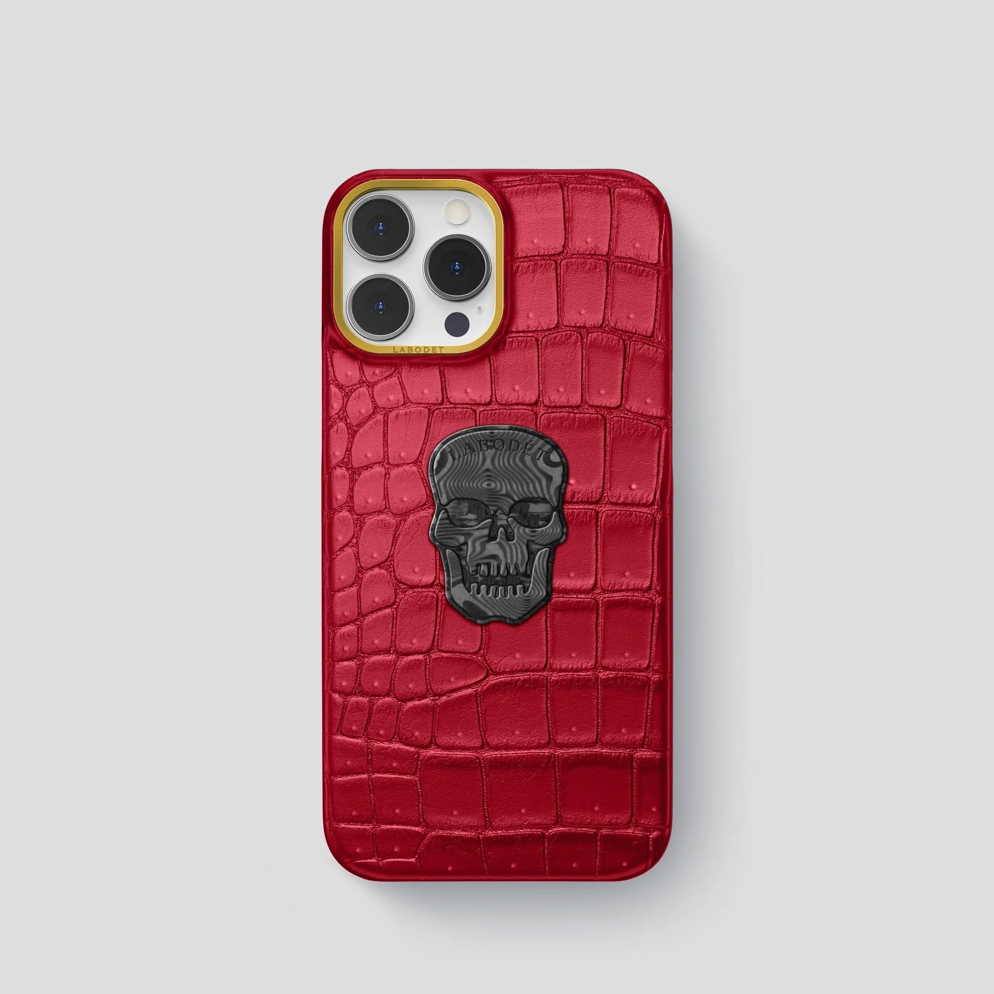 Classic Case With Carbon Skull For iPhone 15 Pro In Porosus Crocodile