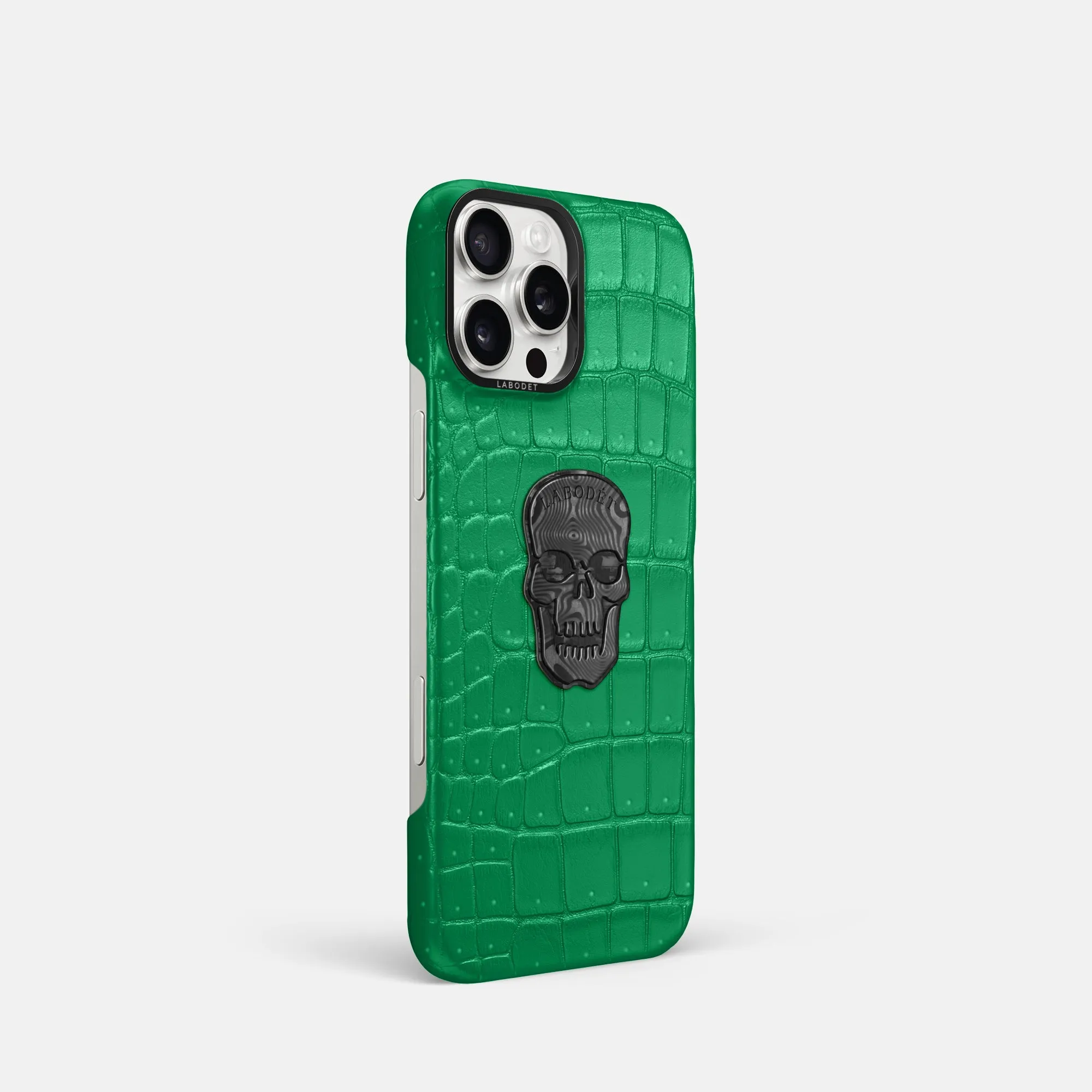 Classic Case With Carbon Skull For iPhone 16 Pro In Porosus Crocodile