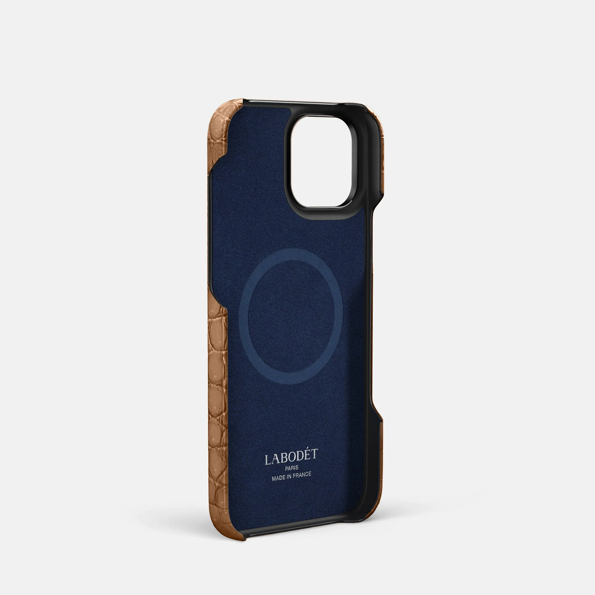 Classic Case With Carbon Skull For iPhone 16 Pro In Porosus Crocodile