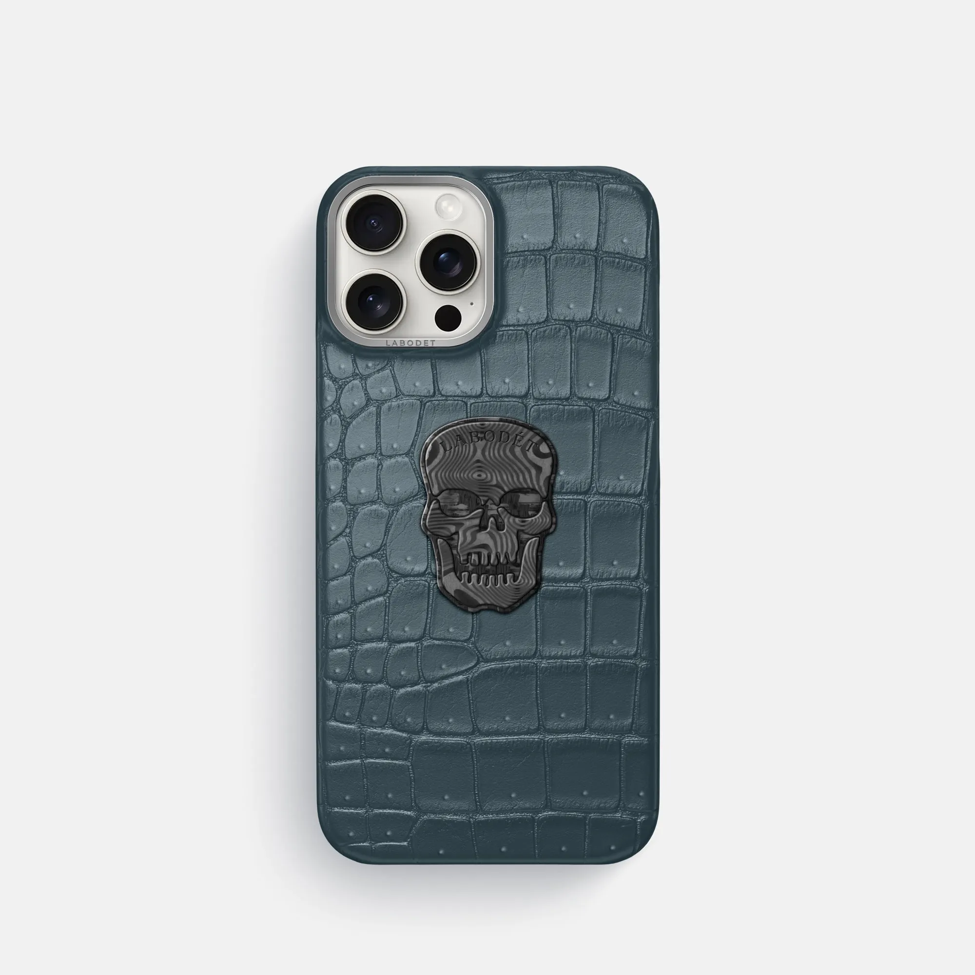 Classic Case With Carbon Skull For iPhone 16 Pro In Porosus Crocodile