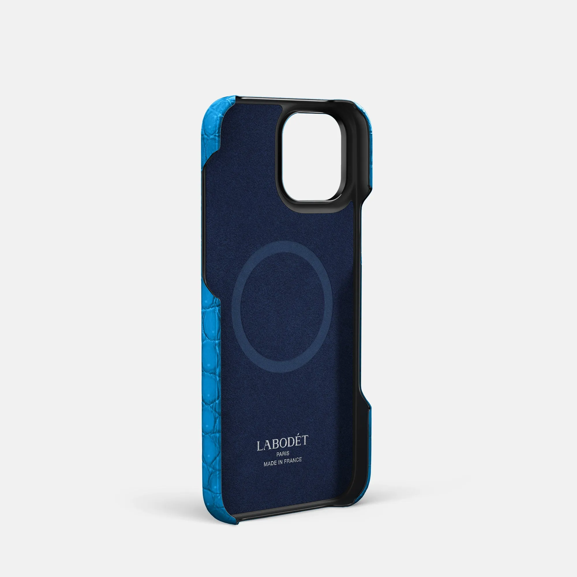 Classic Case With Carbon Skull For iPhone 16 Pro In Porosus Crocodile