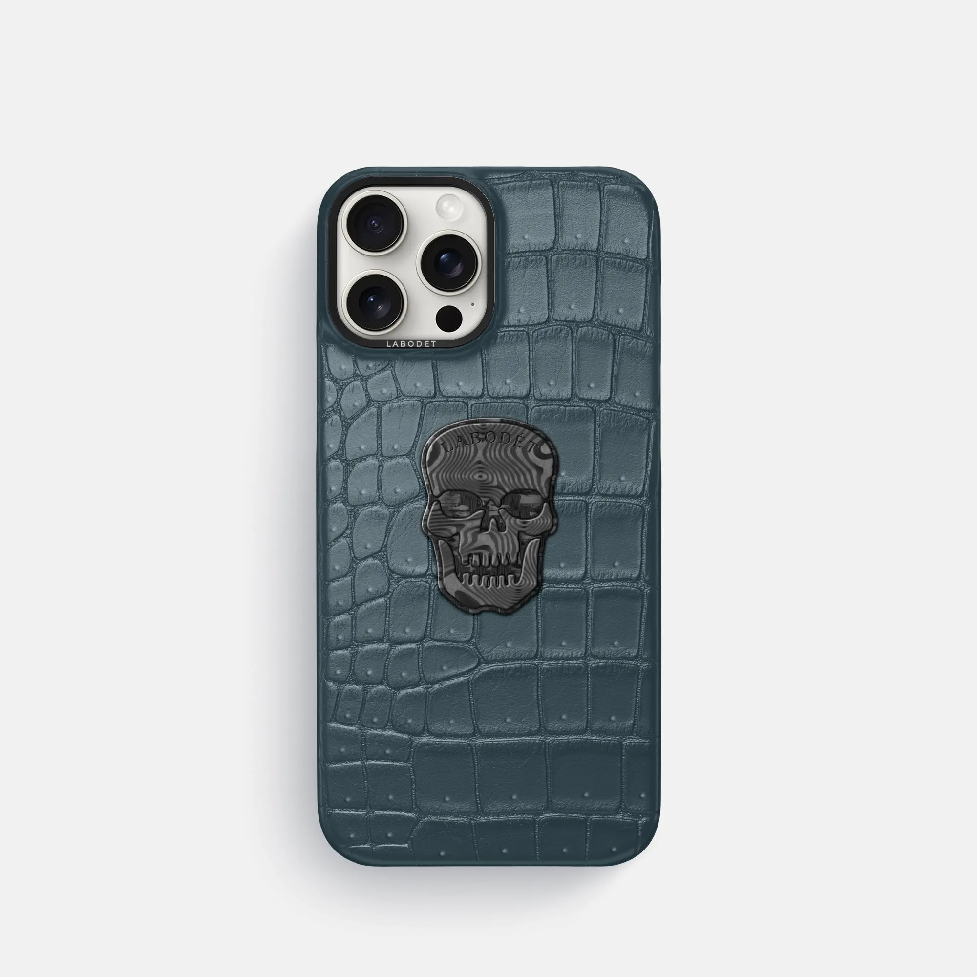 Classic Case With Carbon Skull For iPhone 16 Pro In Porosus Crocodile