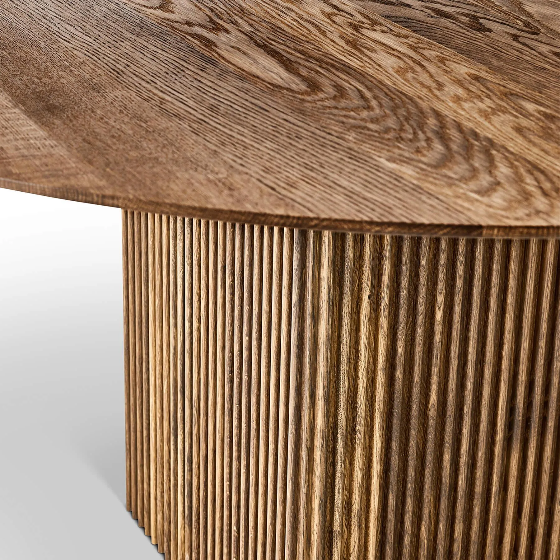 DK3 Ten Dining Table Round