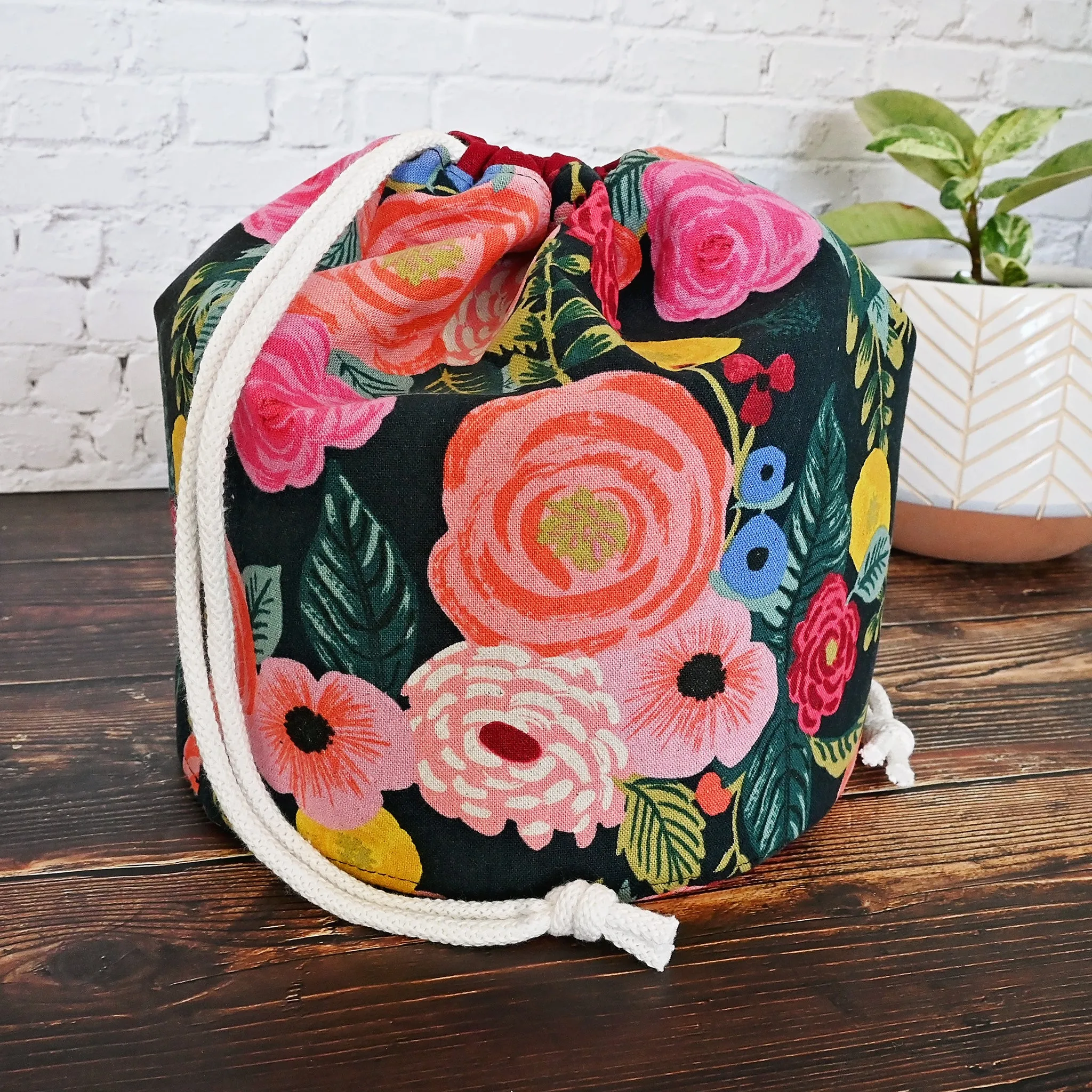 English Garden Bucket Bag
