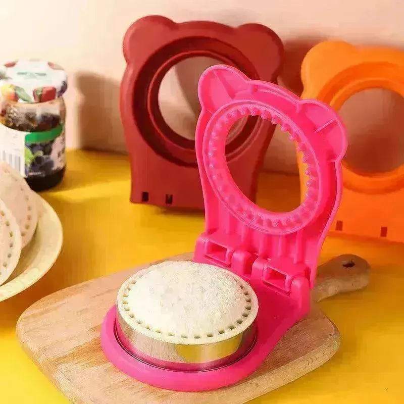 Household New Stainless Steel Sandwich Cut Mold Toast Pocket Bread Making Tool