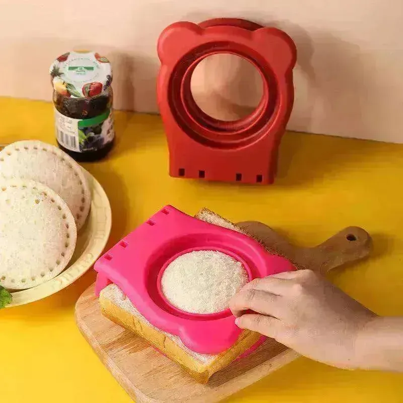 Household New Stainless Steel Sandwich Cut Mold Toast Pocket Bread Making Tool