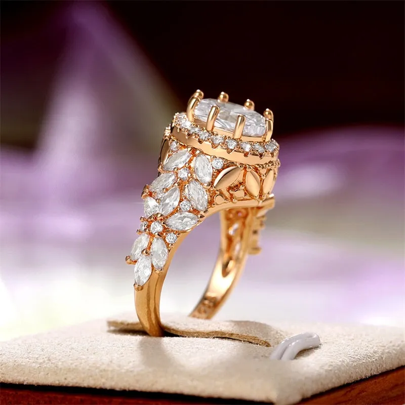 Huitan Gorgeous Women Wedding  Rings / Full Paved Brilliant Cubic Zirconia Luxury Gold Color Ring