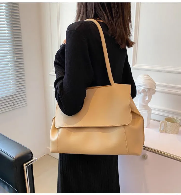 Retro Large Capacity Tote Bag