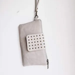 Riviera Maya Rivet Clutch - Cream