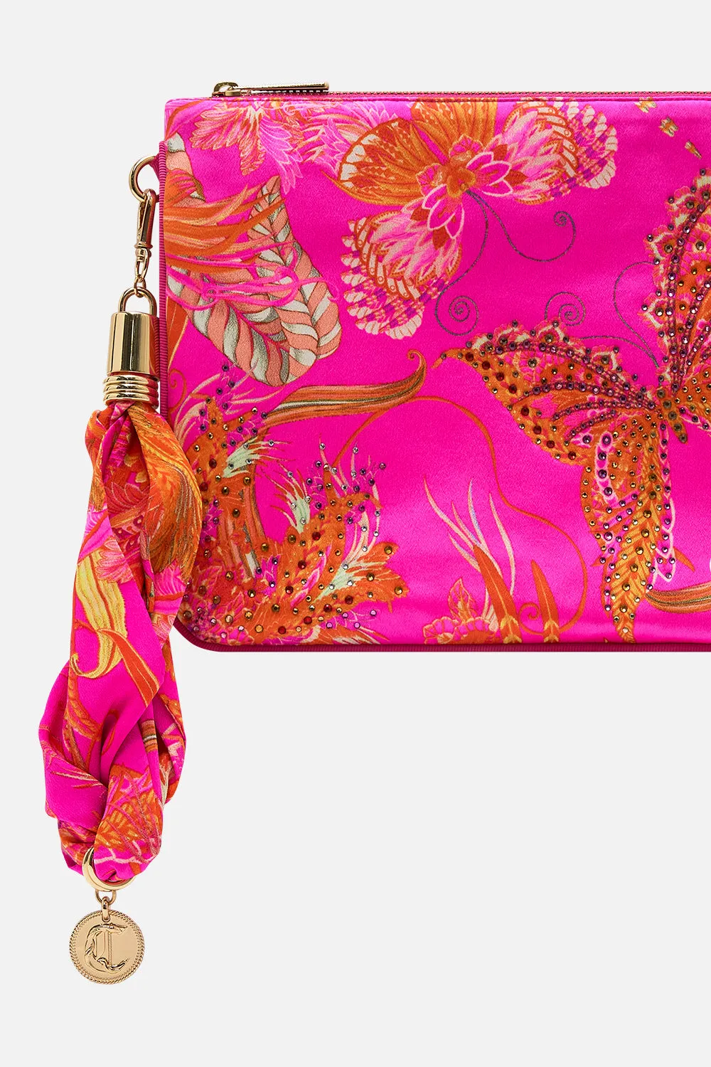 SCARF CLUTCH A HEART THAT FLUTTERS