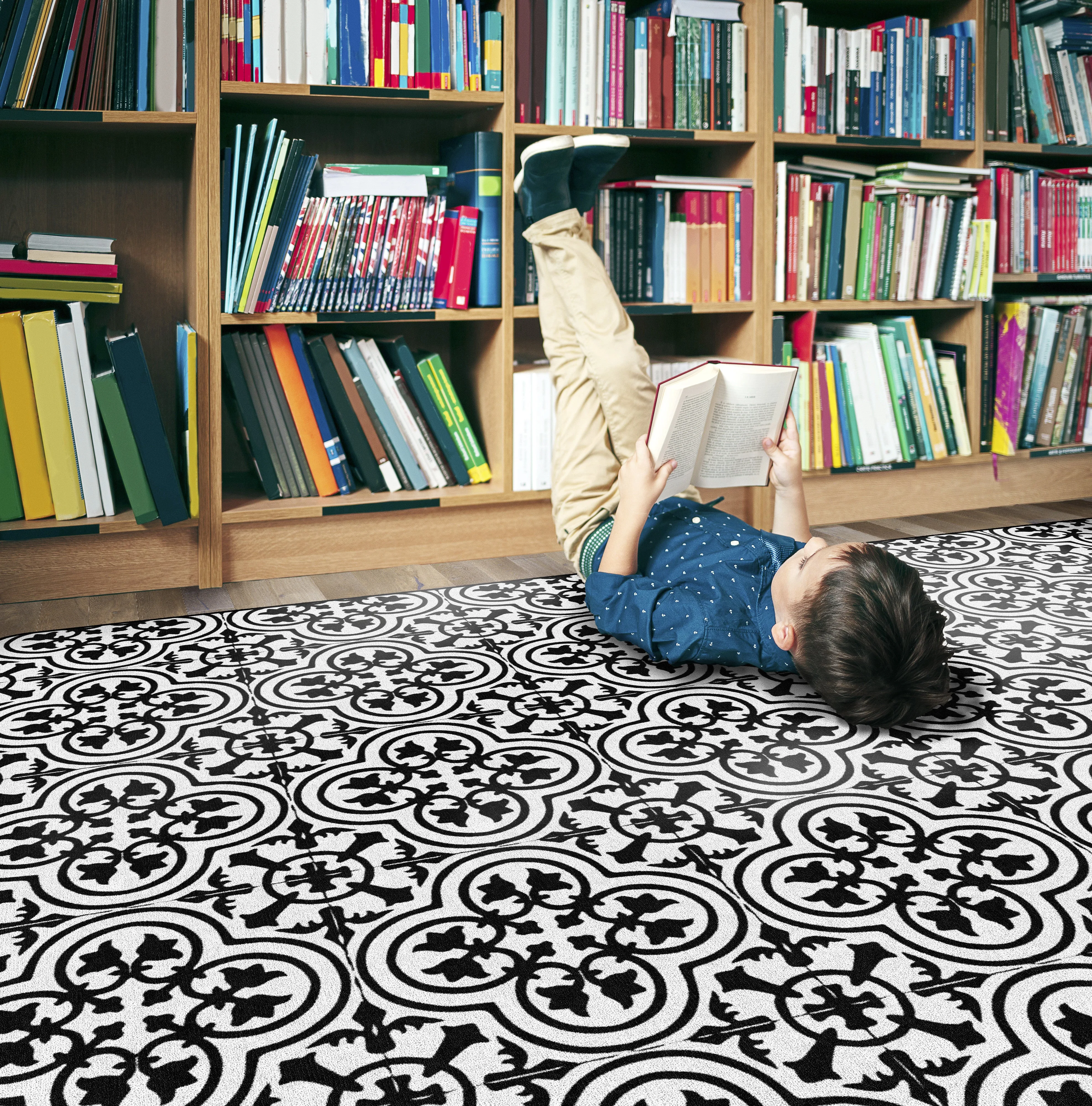 Simply Stylish Black & White Tile