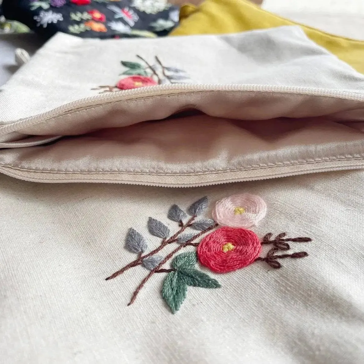 Small Rose Beige Flower Embroidered Cosmetic Bag