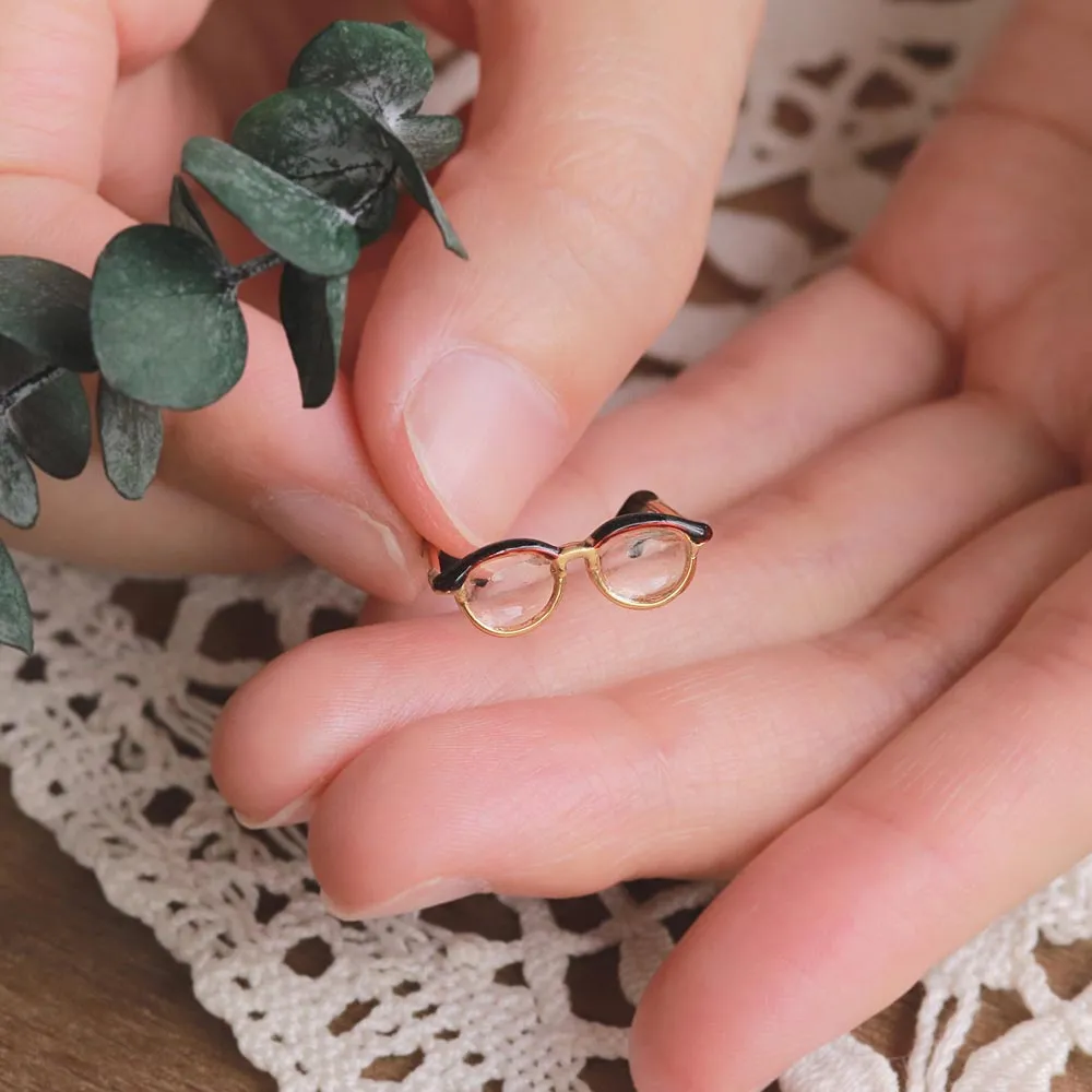 Stylish Eyeglasses Ring