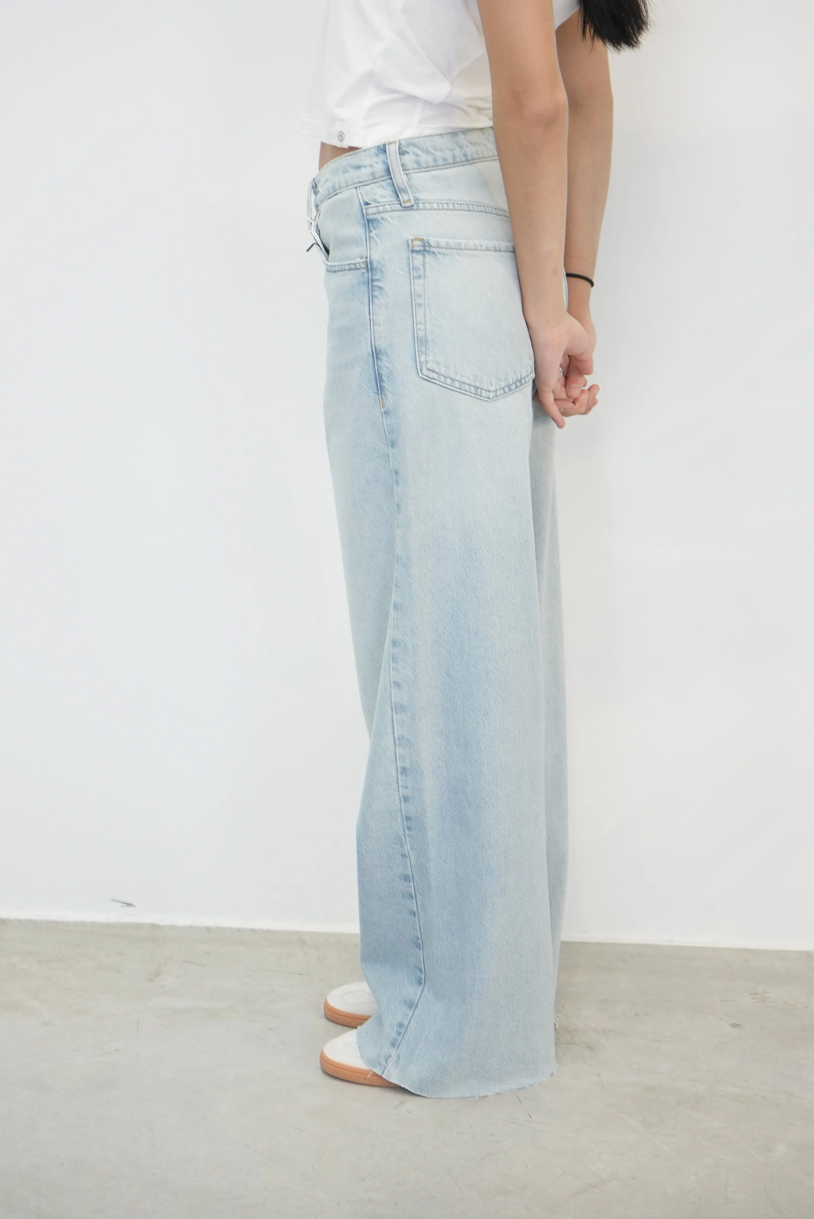 THE LOW BAGGY WIDE LEG BY FRAME