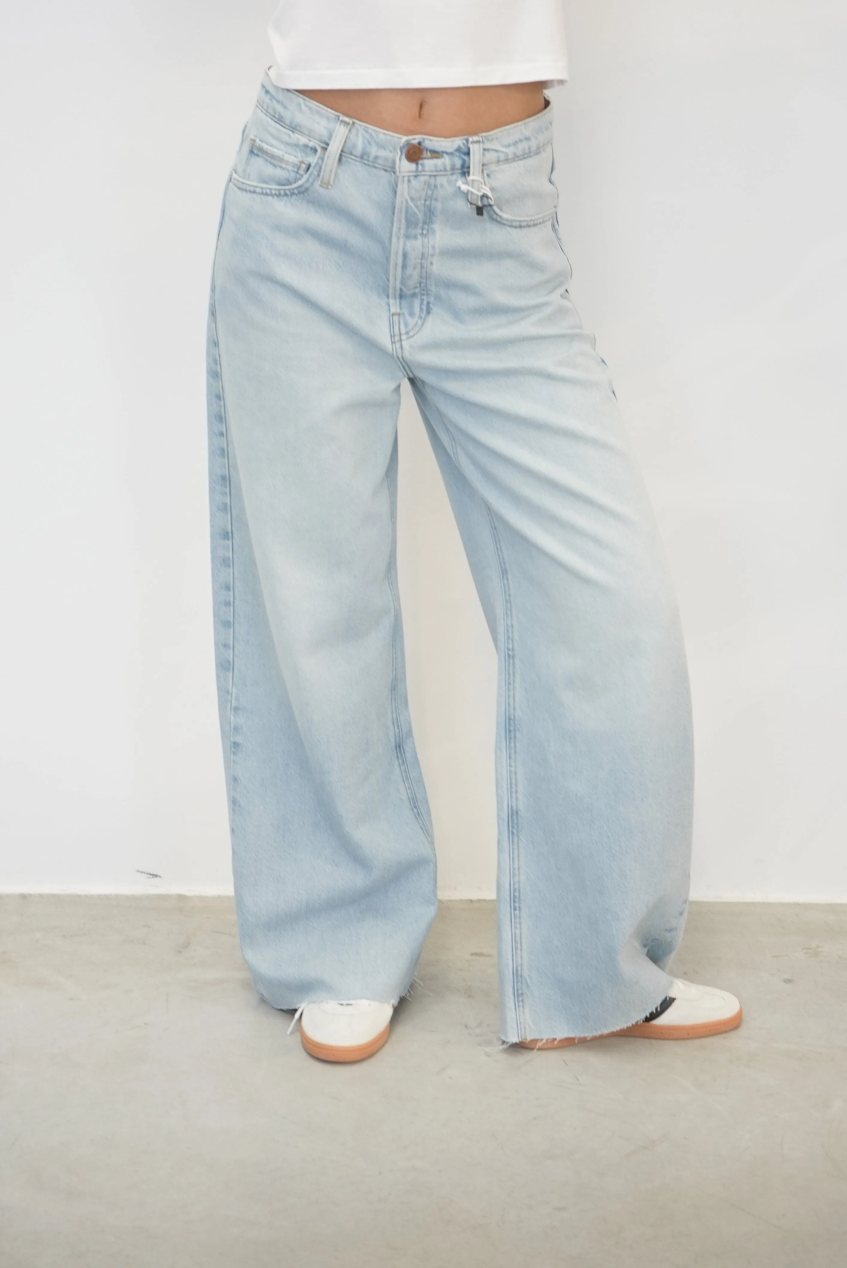 THE LOW BAGGY WIDE LEG BY FRAME