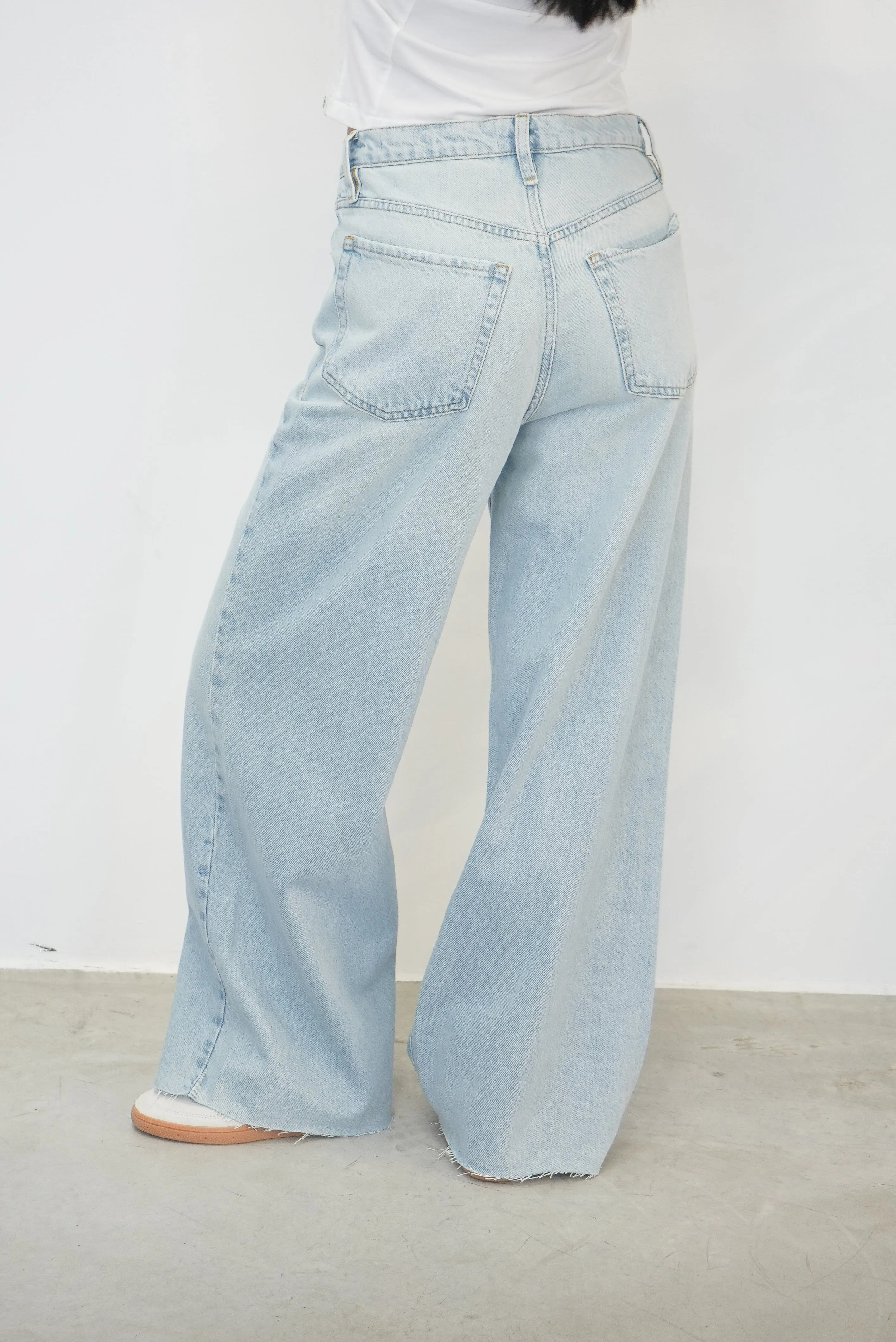 THE LOW BAGGY WIDE LEG BY FRAME