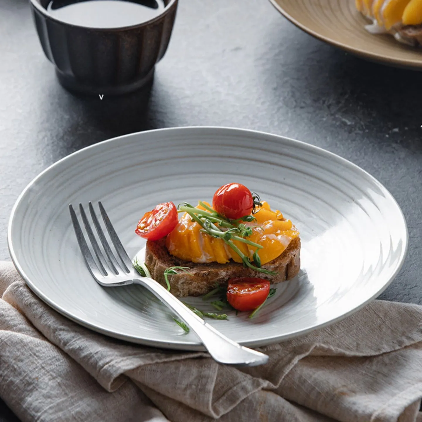 Threaded Ceramic Plate