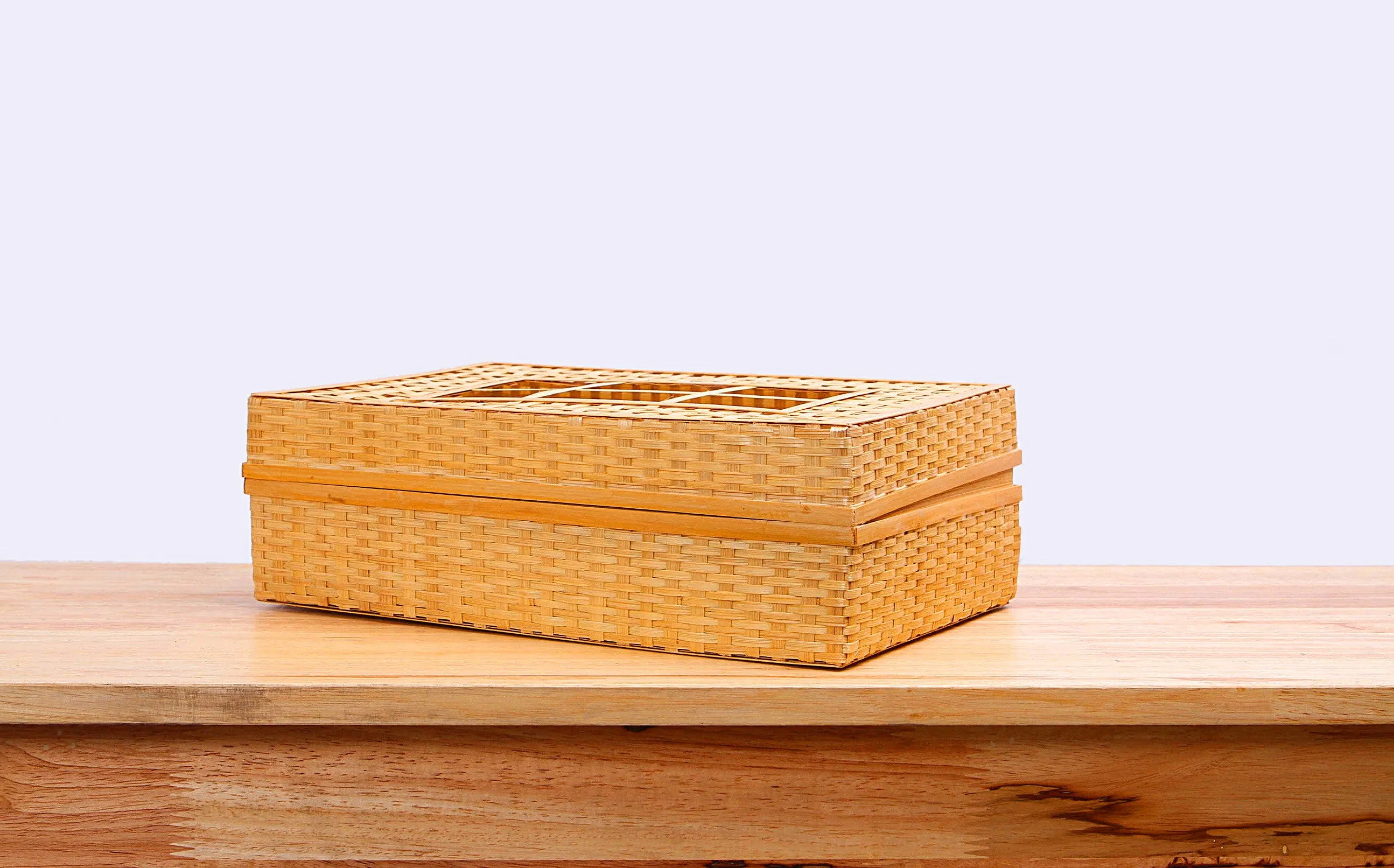 Wicker bamboo square box with lid